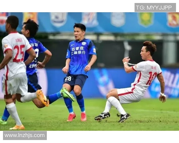 武汉足球队配合变革引发热议球迷期待新战术与团队协作提升 武汉足球队配合变革引发热议球迷期待新战术与团队协作提升